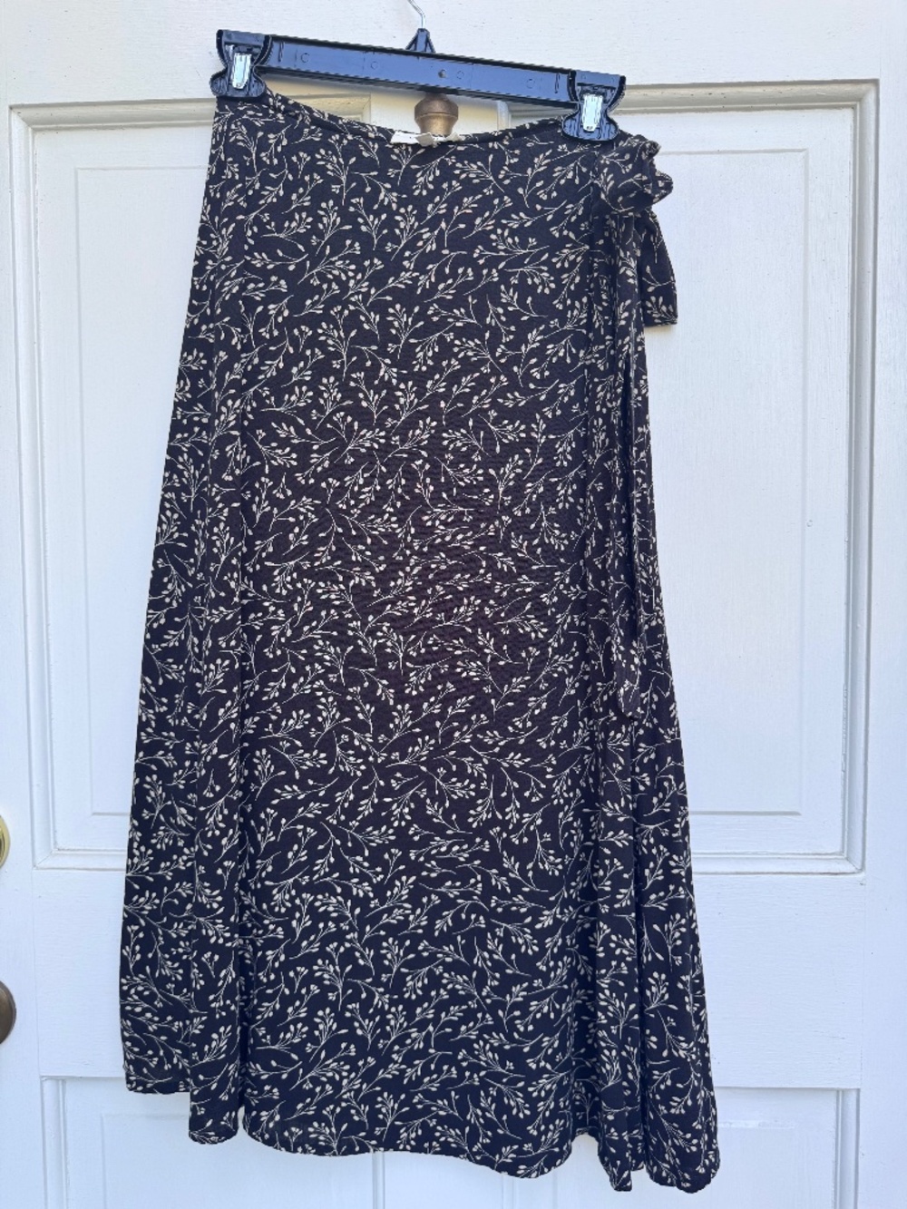 Böhme Size Small Black Ivory Floral True Wrap Midi Skirt Rayon Boho Tie Waist